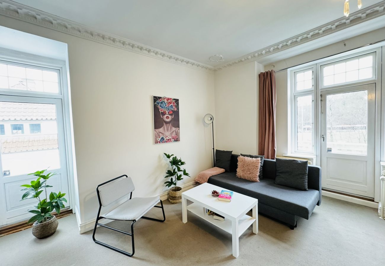 Apartment in Aalborg - aday - Villa Firenze - 2 Bedrooms Spacious Apartment