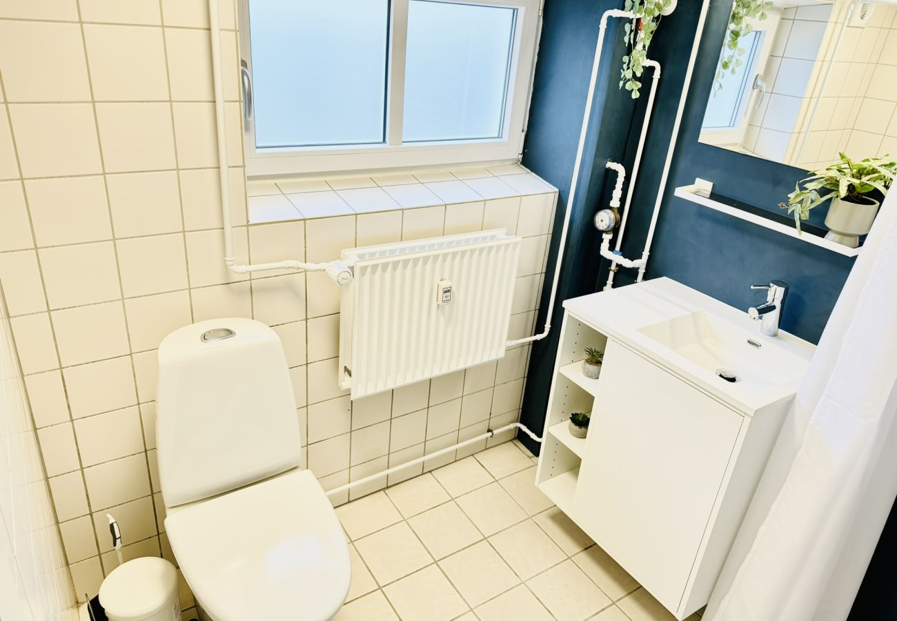 Studio in Aalborg - aday - Blue Water Studio Apartment with public Parking