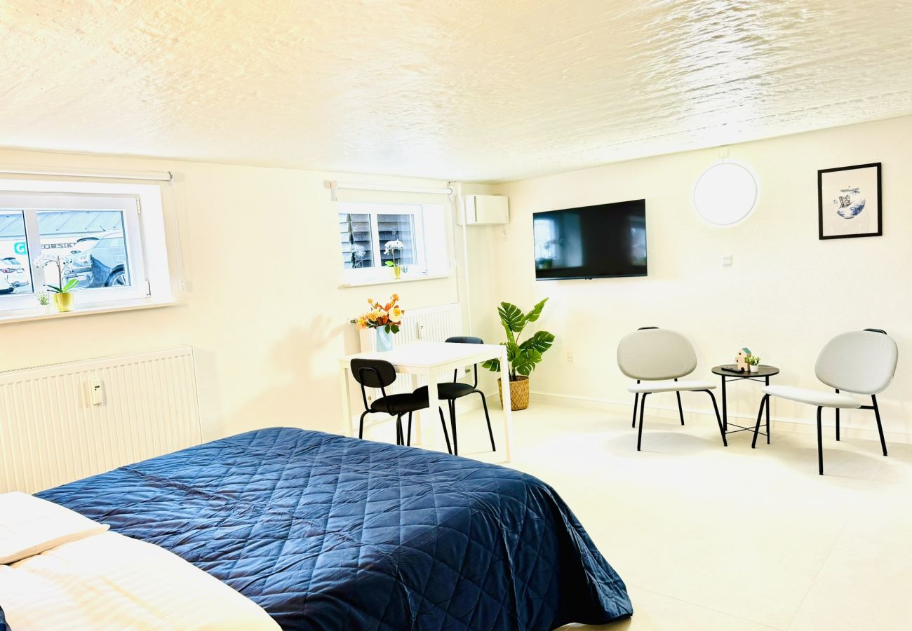 Studio in Aalborg - aday - Blue Water Studio Apartment with public Parking