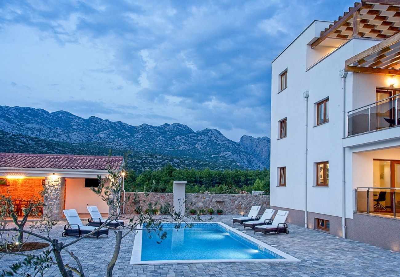 Hus i Seline - Poolincluded - Villa Magnifica