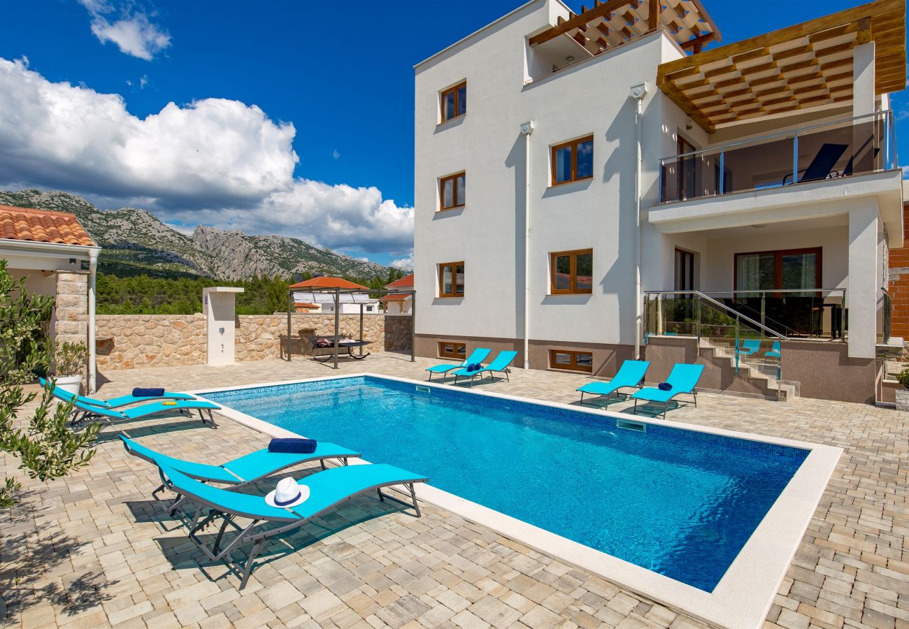 Hus i Seline - Poolincluded - Villa Magnifica