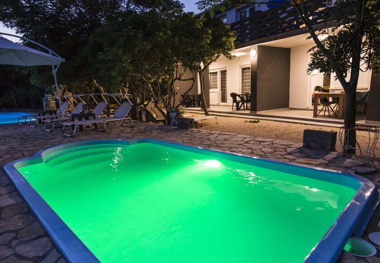 Hus i Pag - Poolincluded - Holiday Home Mabelle