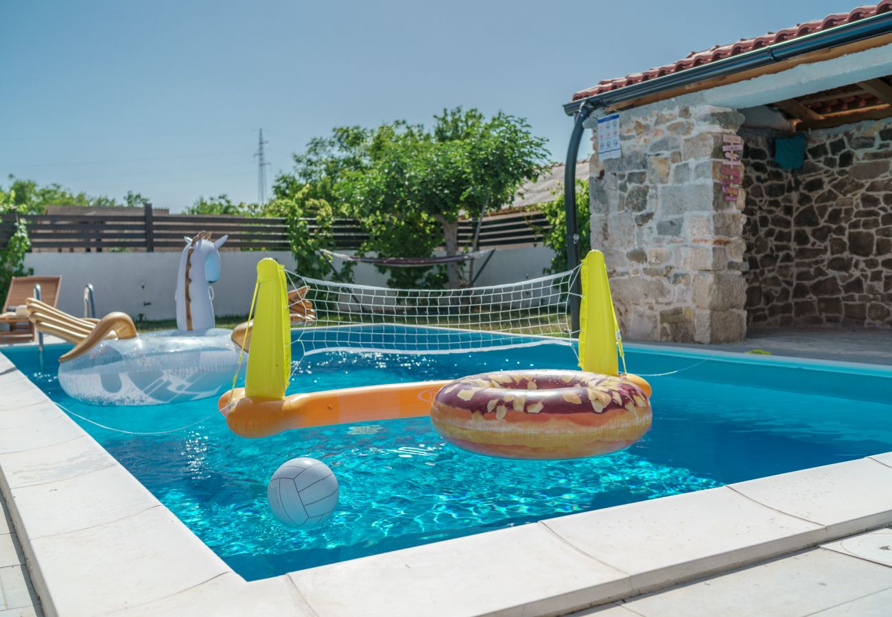 Hus i Dobra Voda - Poolincluded - Holiday Home Dobra Voda