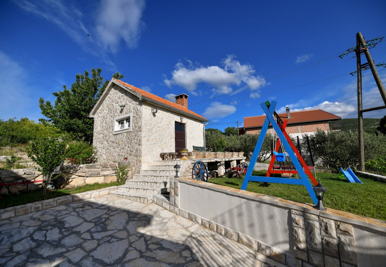 Hus i Kruševo - Poolincluded - Villa Krusevo