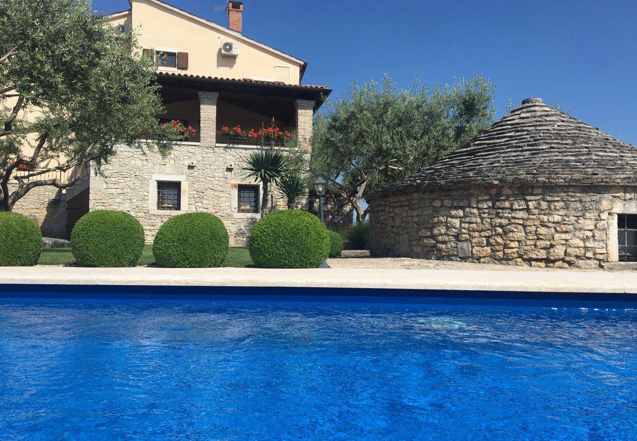 Hus i Višnjan - Poolincluded - Villa Adriana