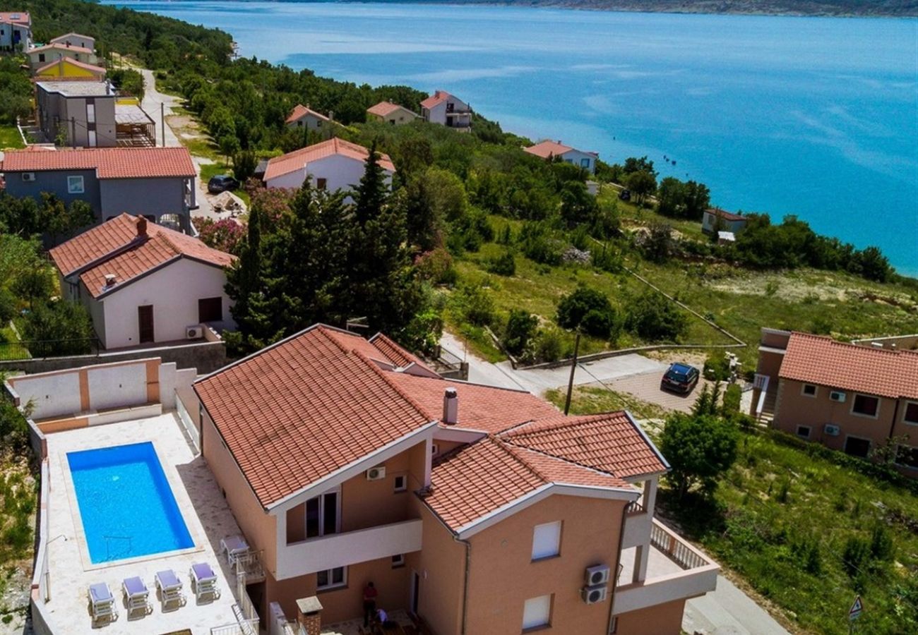 Hus i Maslenica - Poolincluded - Villa Maja