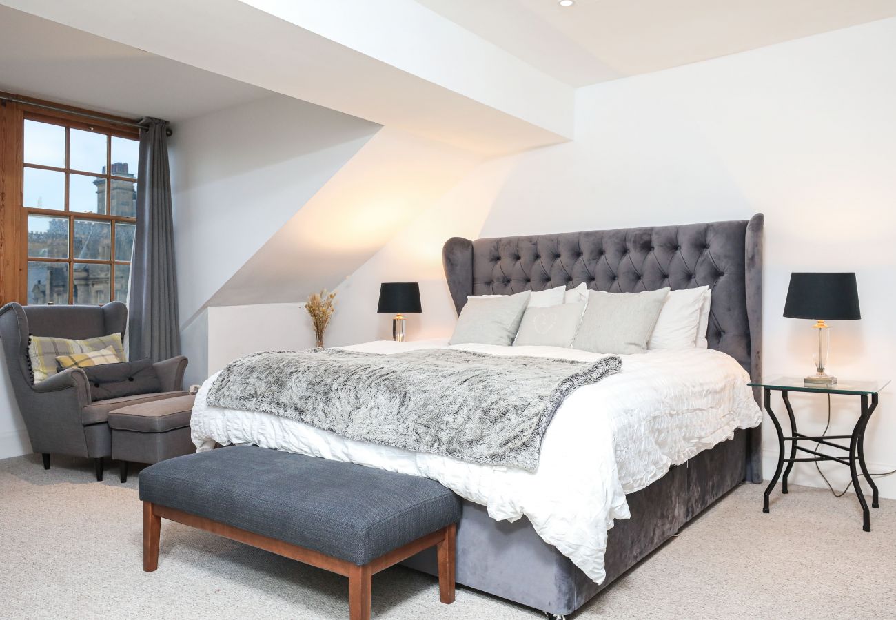 Lejlighed i Edinburgh - Penthouse Apartment on Royal Mile | Three Bed