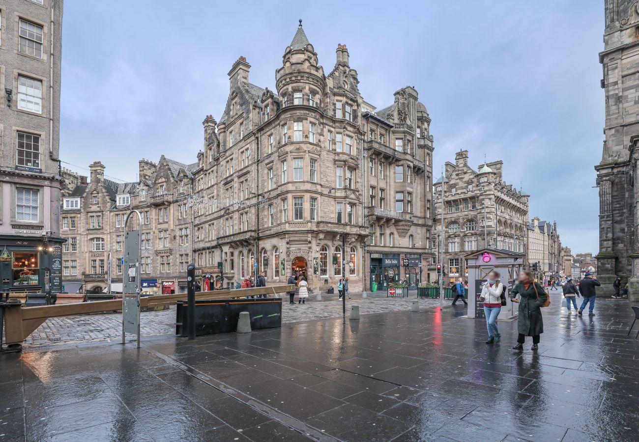 Lejlighed i Edinburgh - Penthouse Apartment on Royal Mile | Three Bed